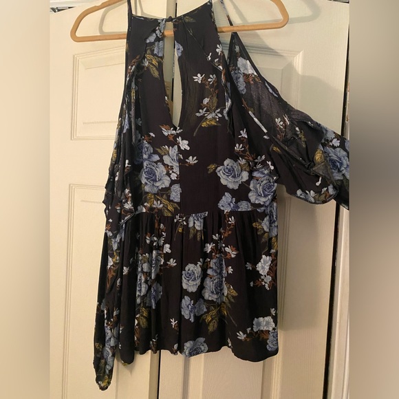 American Eagle Top - Picture 4 of 5